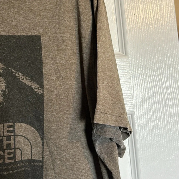 The North Face men’s brown short sleeve graphic t-shirt size XL - Picture 4 of 8